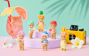 Summer Vacation: Sun-Kissed Style - Collector Display