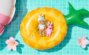 Summer Vacation: Sun-Kissed Style - Collector Display
